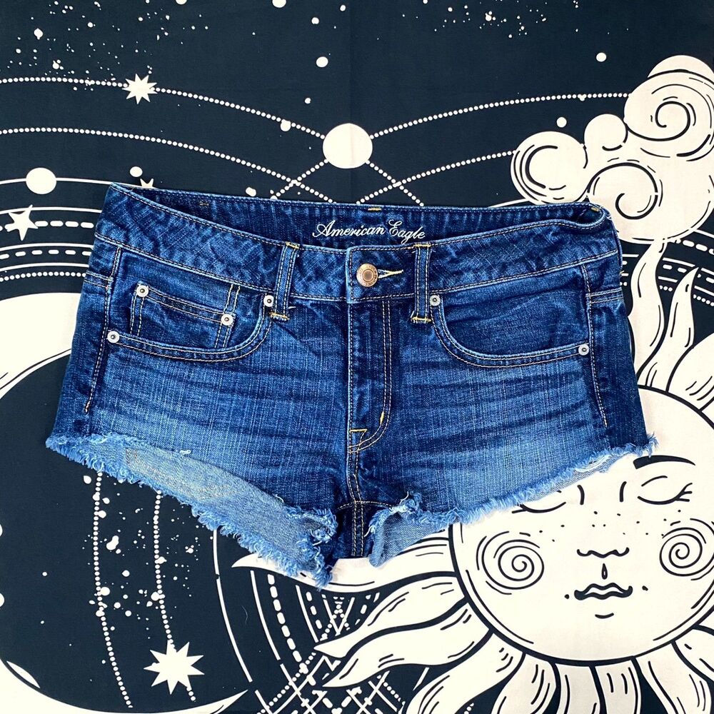 American Eagle Outfitters Short Women 6 Blue Denim Cotton Cut-Off Mom Frayed Hem